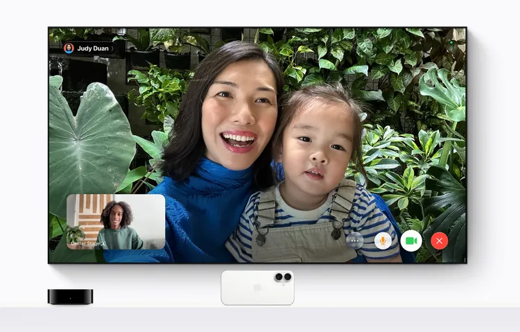 Apple TV 4K可搭配相容的iPhone或iPad，透過「接續互通相機」在電視大螢幕上進行FaceTime通話。Apple官網