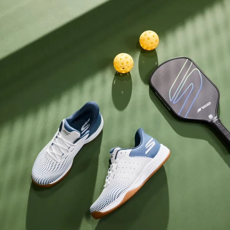 SKECHERS推出專業匹克球鞋、球拍。品牌提供