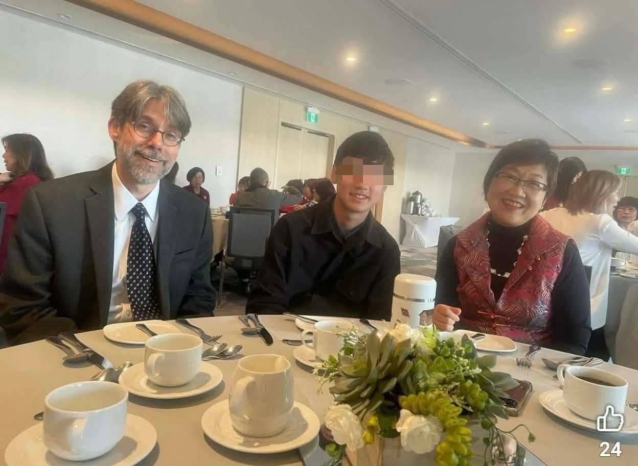 徐佳青爆特權帶兒周遊列國 他提1數據諷:多開幾個攝影官的缺