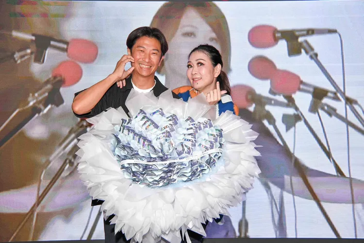 張秀卿才與前夫恩愛慶功，隨即跟他撕破臉。名人演藝提供