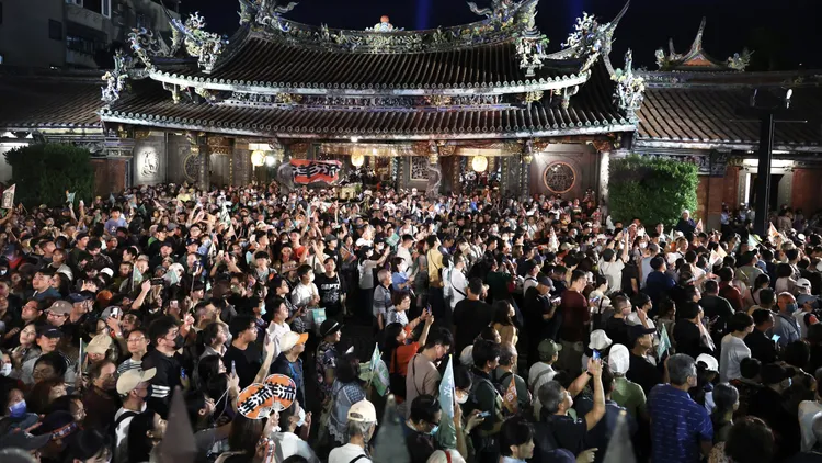 沈伯洋昨晚在保安宮開講，吸引眾多支持者到場。莊宗達攝