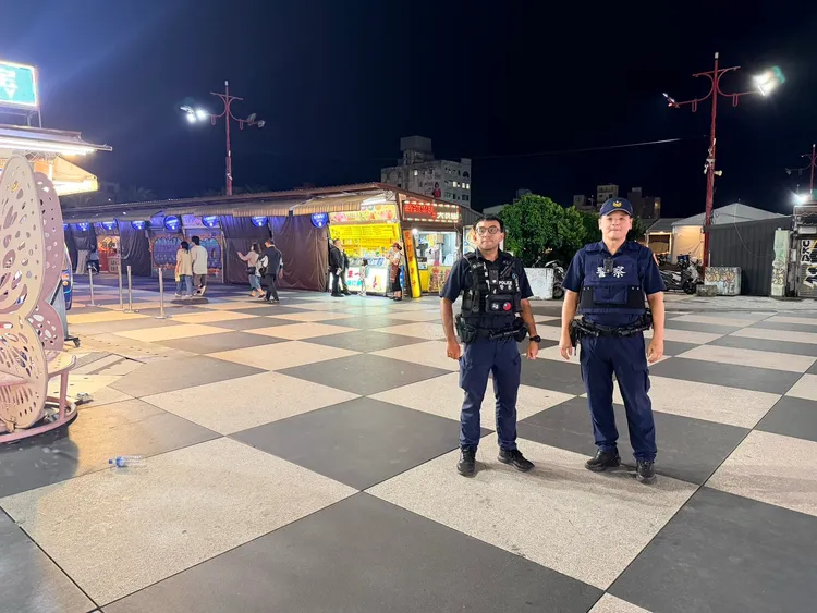 案發後警方在夜市周邊加強巡邏。警方提供