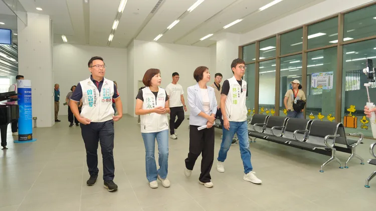 水湳轉運中心大廳相當冷清。何欣純競總提供