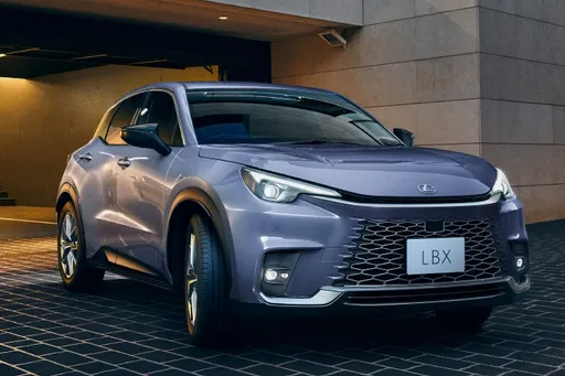 Lexus最小休旅LBX再進化　紐柏林賽道測試強化行路性