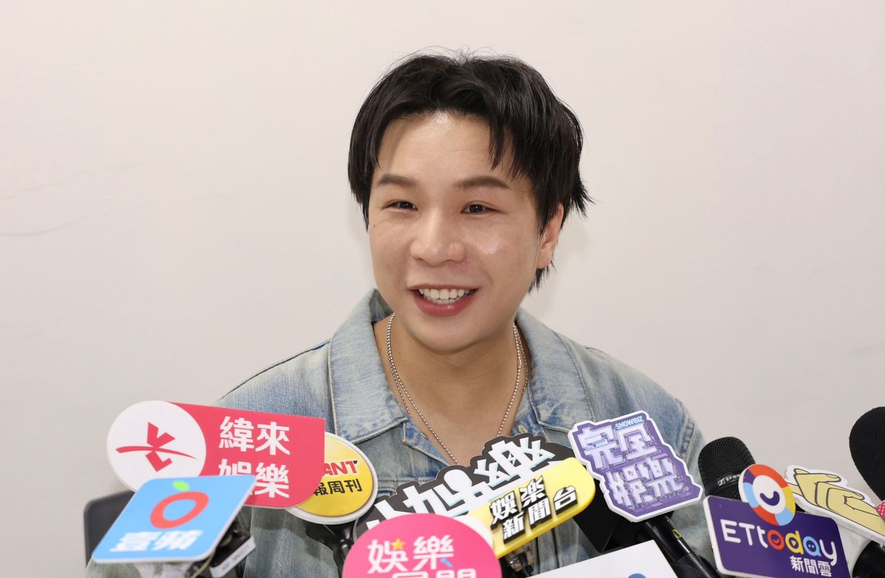 耳機妹遭男友爆與派翠克喝到凌晨 本人反擊了