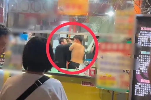 國中生疑沒聽見喇叭未讓路　樂華夜市爆衝突！白狼前隨扈揮拳打到少年掛彩