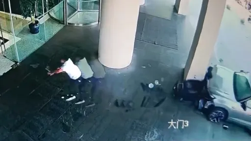 43歲女新車試駕　猛衝路人「把魂都撞出來了」飛出殘影