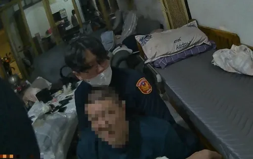 患肌肉僵直症男深夜落跌床無力起身　大園暖警及時伸援