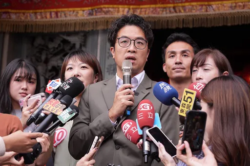 沈伯洋遭AI變造「靠美軍購收回扣」喊告！中共2字糗露破綻