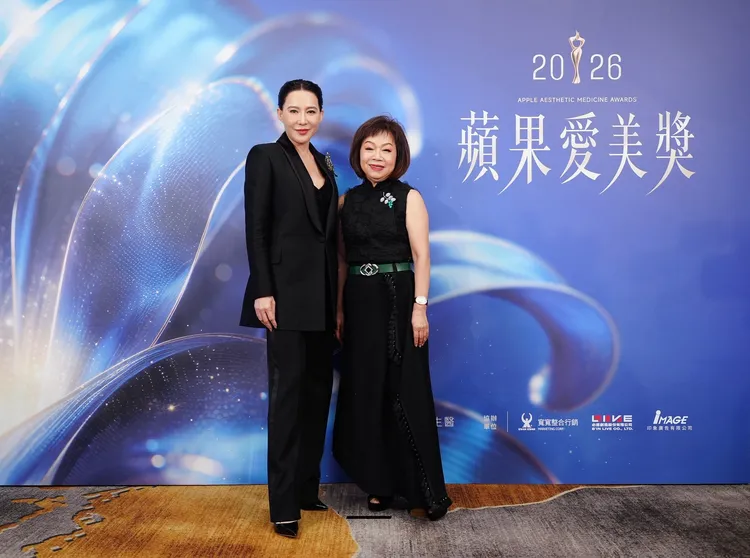 珠寶藝術家（左）與設計師陳彩霞。攝影中心攝