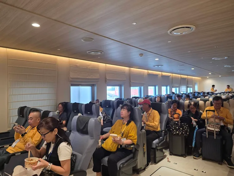 澎湖輪搭乘旅客。南市觀旅局提供