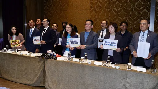 政府尾牙順便幫前部長辦婚宴算不算零公帑？　侯漢廷砲轟僑委會