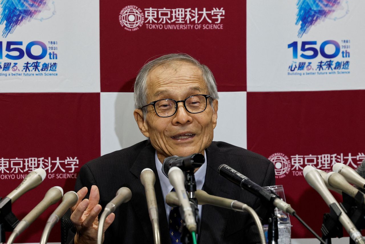 榮獲諾貝爾化學獎 硤合憲三:研究就像戴頭燈走在黑暗中
