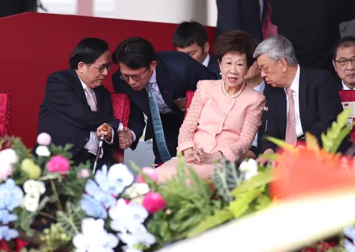 蔡英文缺席！陳水扁、呂秀蓮、宋楚瑜「現身國慶大會」　他與黃國昌交頭接耳