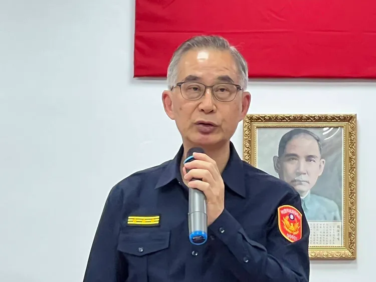 桃園市警察局局長廖恆裕親自主持「取締毒駕、酒駕專案勤務」勤前教育。翻攝畫面