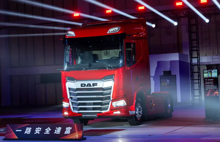新世代DAF除了最佳化空氣動力學車廂，還導入新世代PACCAR MX高效引擎、第二代TraXon自手排變速箱、新款後軸、以及全車輕量化，整體省油10%。業者提供