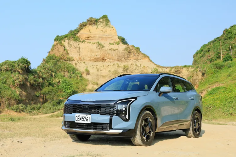 Sportage 1.6L Turbo-Hybrid綜效輸出235ps、37.4kg-m，原廠公布平均油耗20.0km/L，今年前9月累計掛牌4,075台，年增逾77%。業者提供