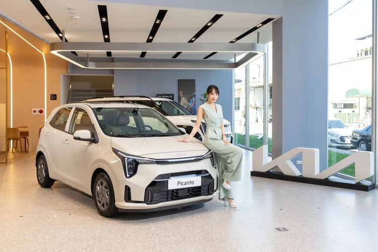 Picanto新增Cappuccino Edition車型、限量100台，10月購車享36萬元0利率及逾3萬元「輕奢智享方案」，指定車款另享2026年免稅金及免領牌費。業者提供