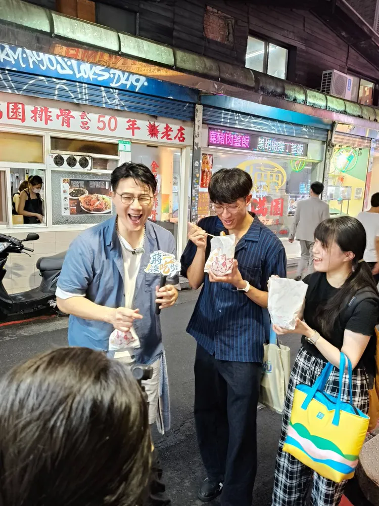蔣偉文無腳本上街尋美食，最難的竟不是找餐廳。艾迪昇提供