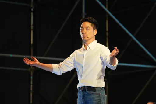 蔣萬安赴新竹縣為徐欣瑩站台讚：她面對抹黑「正直無懼」