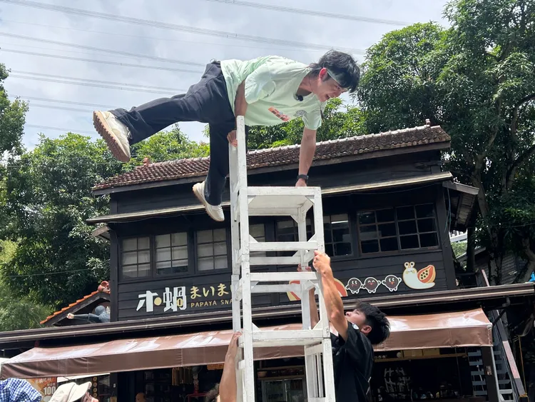 郭忠祐整套動作乾淨俐落。民視提供