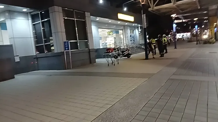 警方加派人手維安。讀者提供
