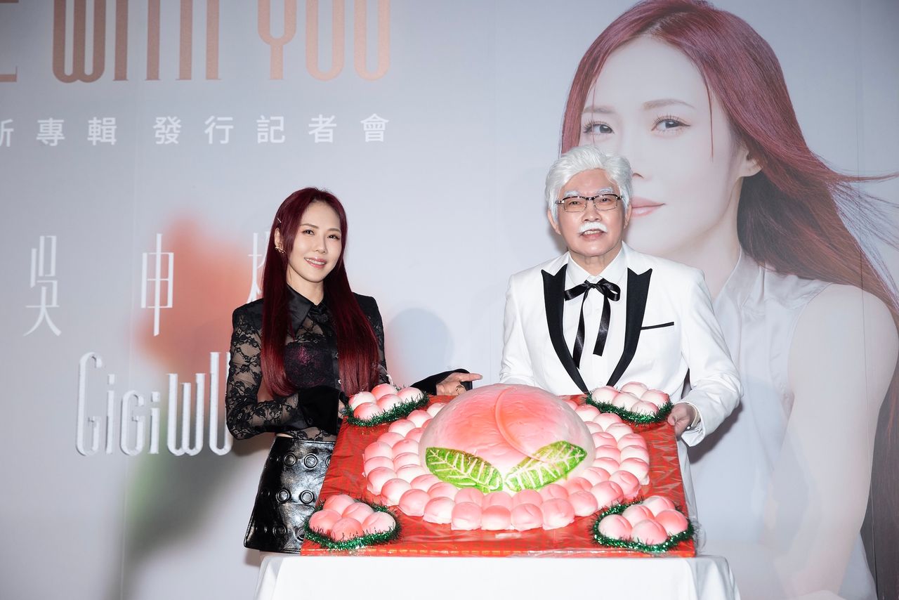 吳申梅被爆淚灑《綜藝一級棒》 久違發片「薄紗戰袍露曲線」超火辣