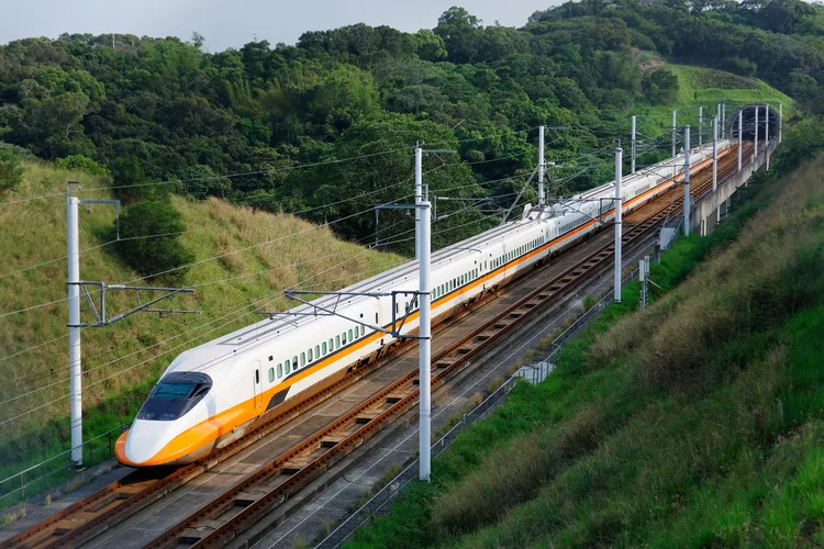 跨縣市追星必搶！易遊網推出「交通+門票+住宿」套票，指定套票再加贈「北北基好玩卡」。業者提供