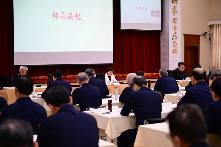 AI深偽影音干擾選戰怎麼辦？劉世芳：依法申請鑑識、平台須於2日內處理。警方提供