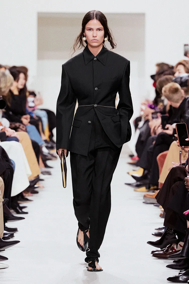 CELINE 2027春夏系列。品牌提供