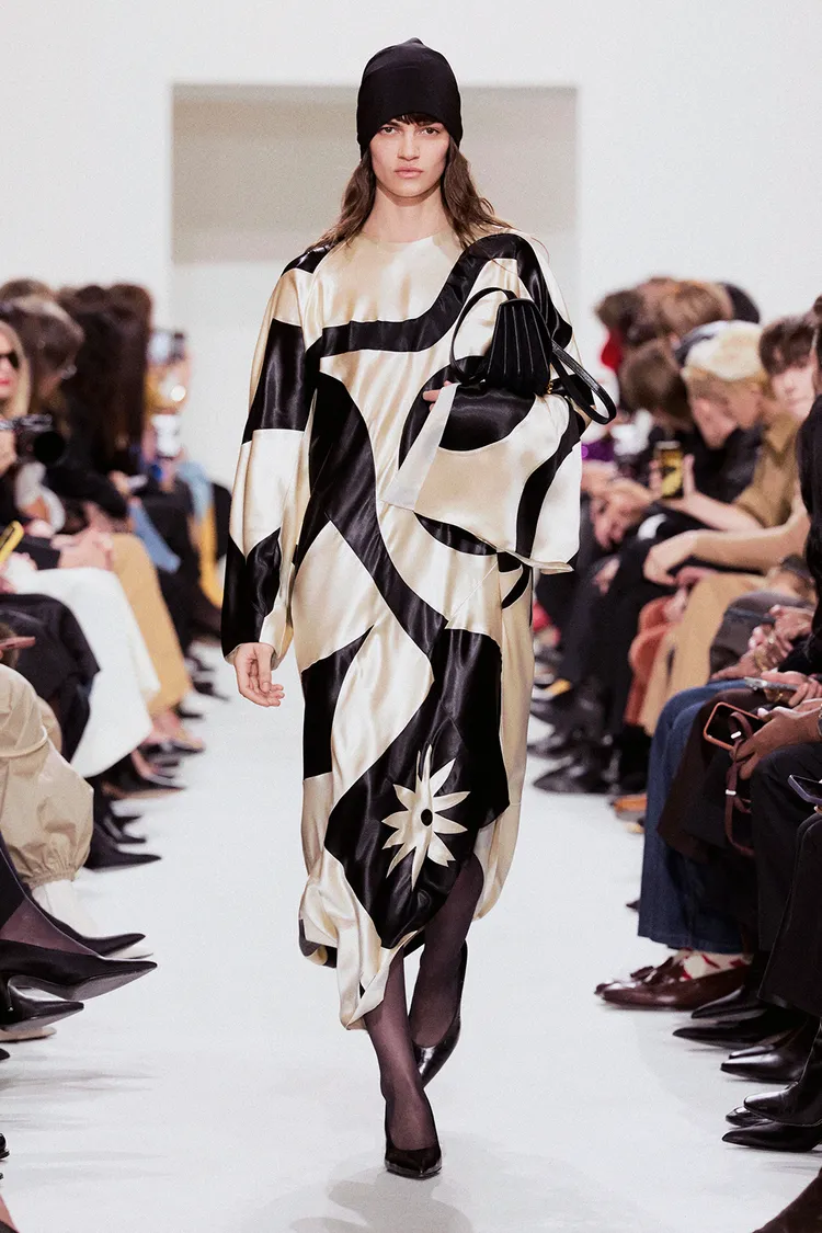 CELINE 2027春夏系列。品牌提供