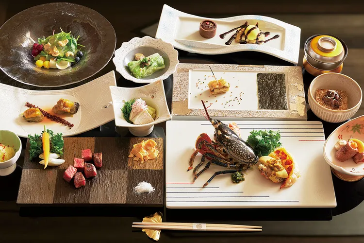 HAYASE日本料理「鐵板燒晚間精選套餐」旅展價3,300元，喜愛鐵板燒的饕客千萬不能錯過。JR東日本大飯店台北提供