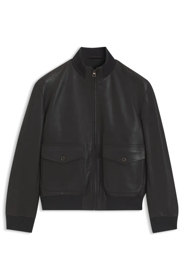 BECKHAM X BOSS系列深棕色皮革夾克，3萬9400元。品牌提供