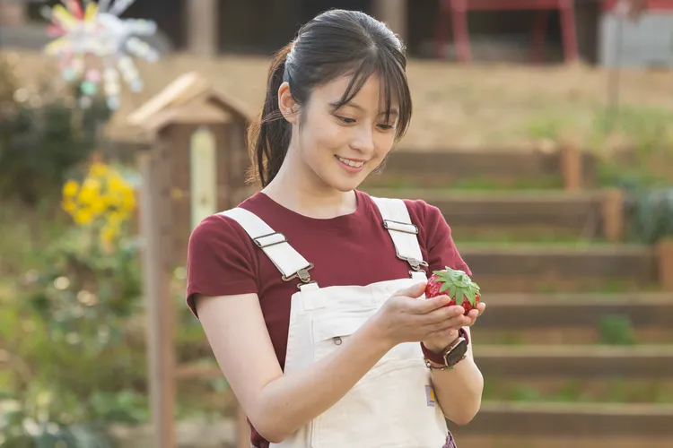今田美櫻主演戲劇《莓好遇見你》。Disney+提供