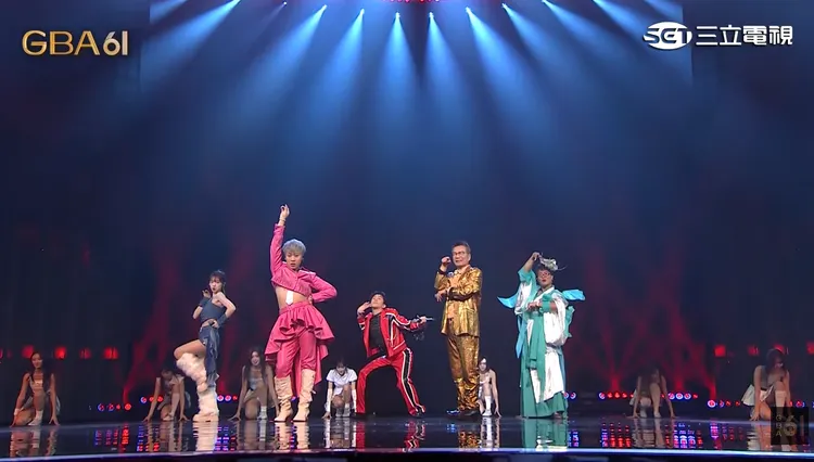 李多慧（左起）、小賴、陳漢典、沈玉琳、阿翰。翻攝自金鐘YT