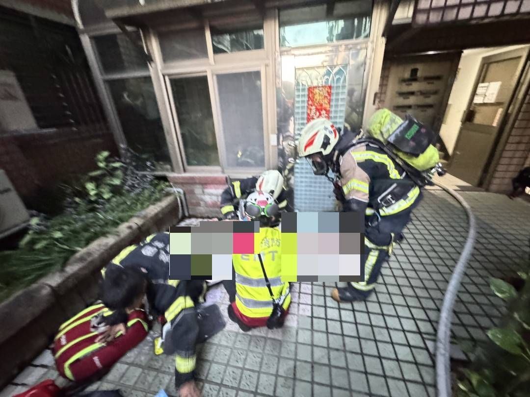 桃園楊梅民宅清晨惡火! 67歲屋主救出無心跳、送醫不治