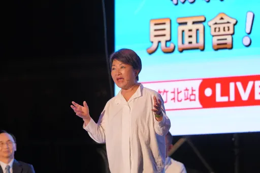 盧秀燕二度現身助陣！徐欣瑩高喊：新竹人絕不向黑金低頭