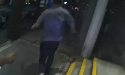 林口街頭驚見反常一幕！男子見警呆站路口後狂奔　身分曝光
