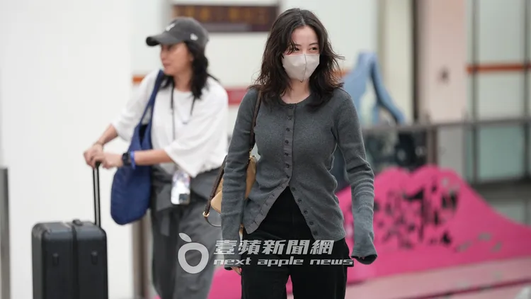 廣瀨鈴口罩下藏不住笑容。彭欣偉攝