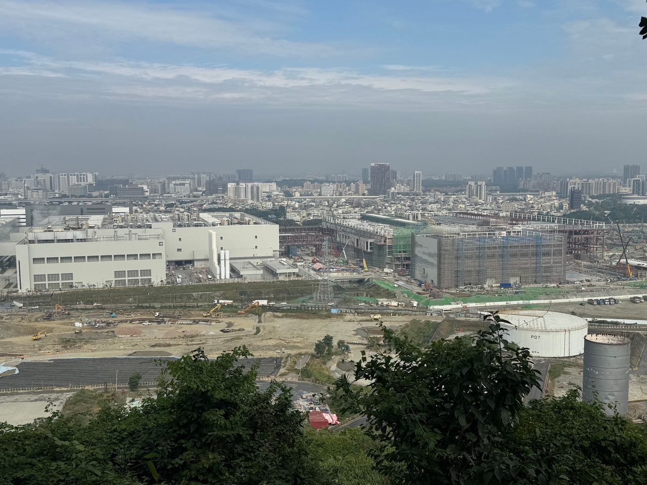台積電楠梓廠工安意外!4工人連同鋼梁墜落 2人OHCA1人重傷1輕傷送醫