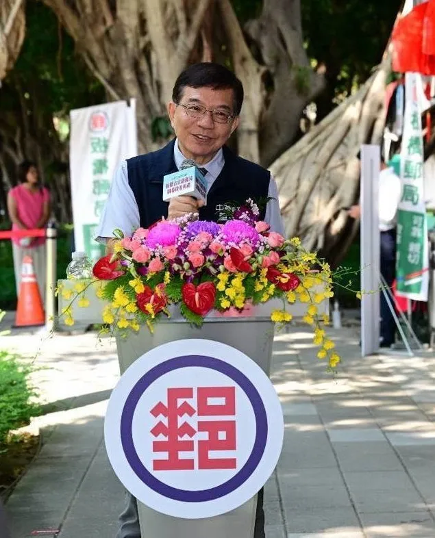 王國材指出，原有的板橋大觀路郵局自民國45年設立，因應合宜住宅人口及地方發展需求遷至新址。中華郵政提供