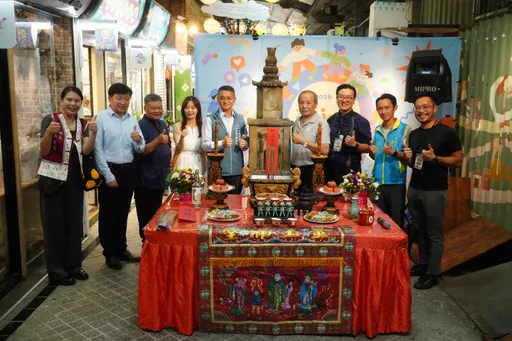 龍潭150年來第二座聖蹟亭啟用！首創可移動設計　敬字文化走進街區日常