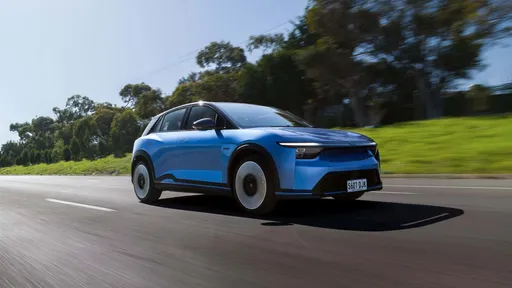 Mitsubishi想延續EVO性能血統　竟找上FOXTRON Bria電動休旅