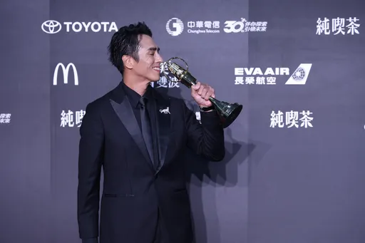 莊凱勛首封影帝笑稱算命也算不到　女兒想陪走金鐘沒得逞「幸運手環」立大功
