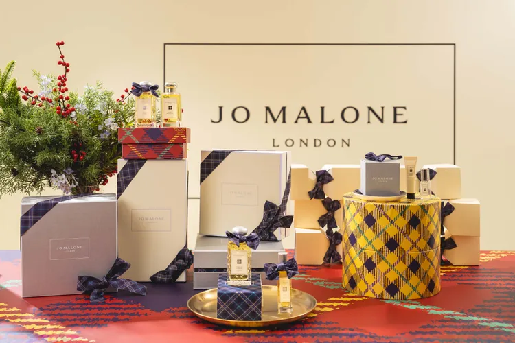 Jo Malone London蘇格蘭高地格紋訂製聖誕系列。品牌提供