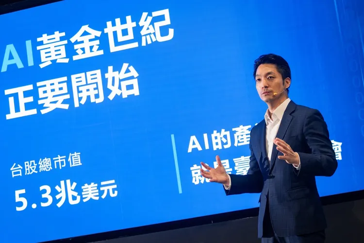 針對松機遷移，蔣萬安表示，現在不管是時機或相關配套條件都已不同，關鍵時刻必須做出開創性決定。羅智強臉書
