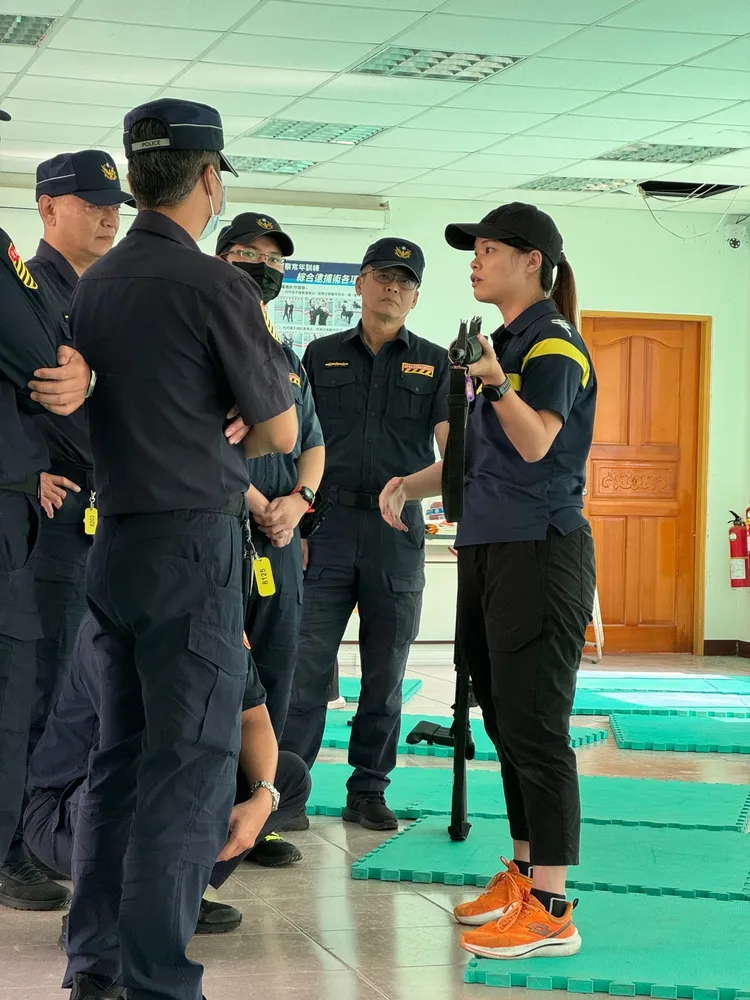 王翊馨是台中市警局歷年來首位女性常年訓練技術教官。警方提供