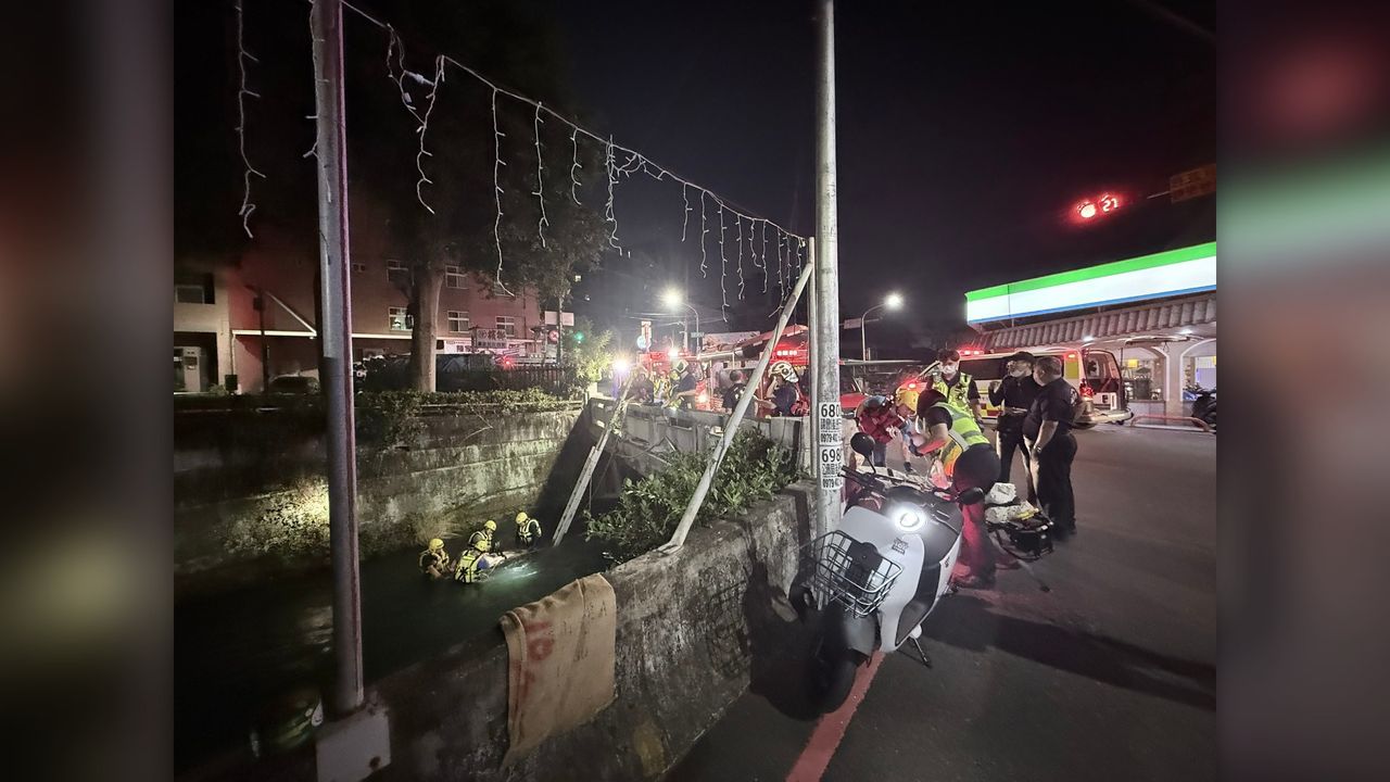 圳溝旁留下一部機車!台中騎士不明原因落水 下游尋獲已身亡
