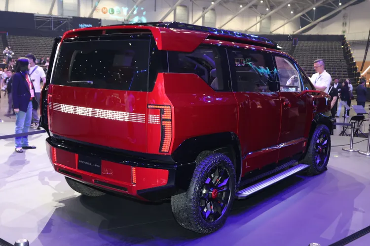 MODEL A+以粗獷越野造型搭配科技化座艙，鎖定高附加價值電動休旅市場。林浩昇攝