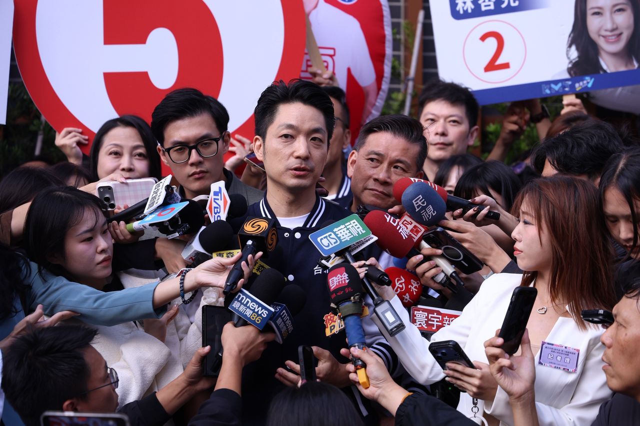 蔣萬安支持者被吼「市長講話吵什麼」 競辦還原狀況:非團隊人員